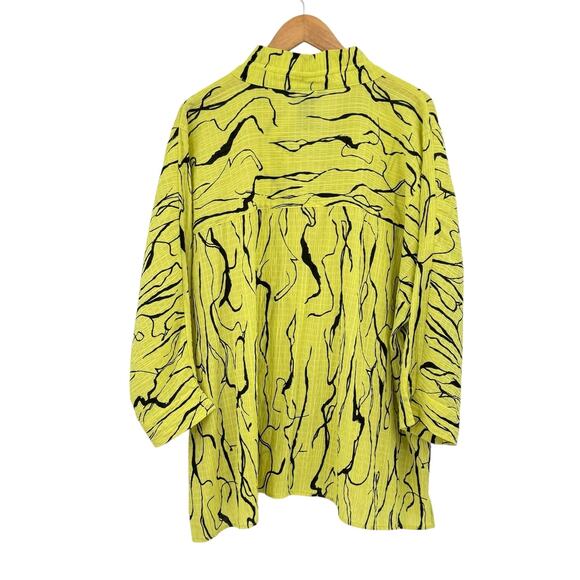Ali Miles NWT Crinkle Crepe Neon Yellow & Black Abstract Wired Collar Tunic Top - Picture 8 of 12